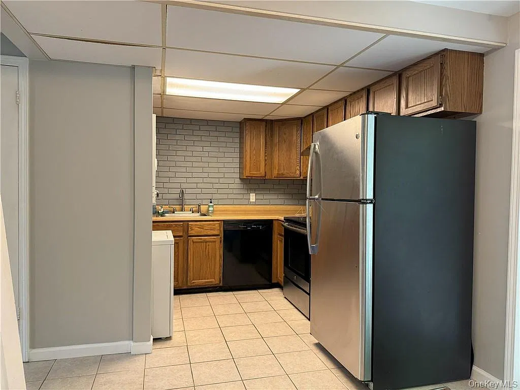 3 bed, 1.5 bath, 1040 sqft, $2,550 — Photo 4