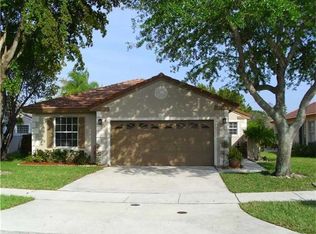 1080 Deerwood Ln, Weston, FL 33326