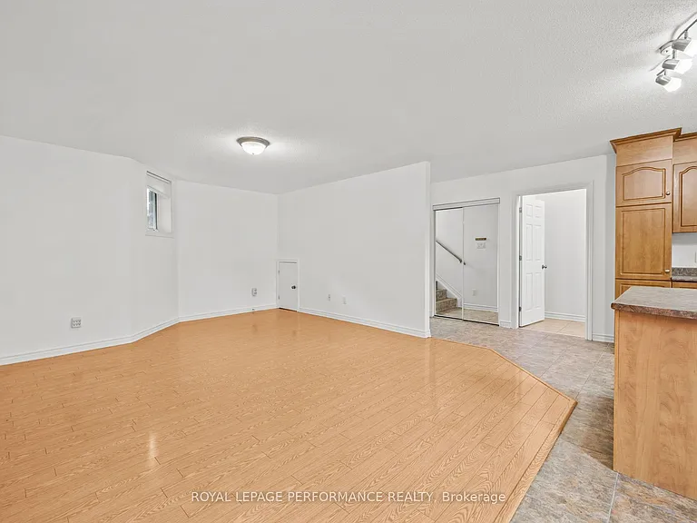 41 Main St #8 — Photo 8