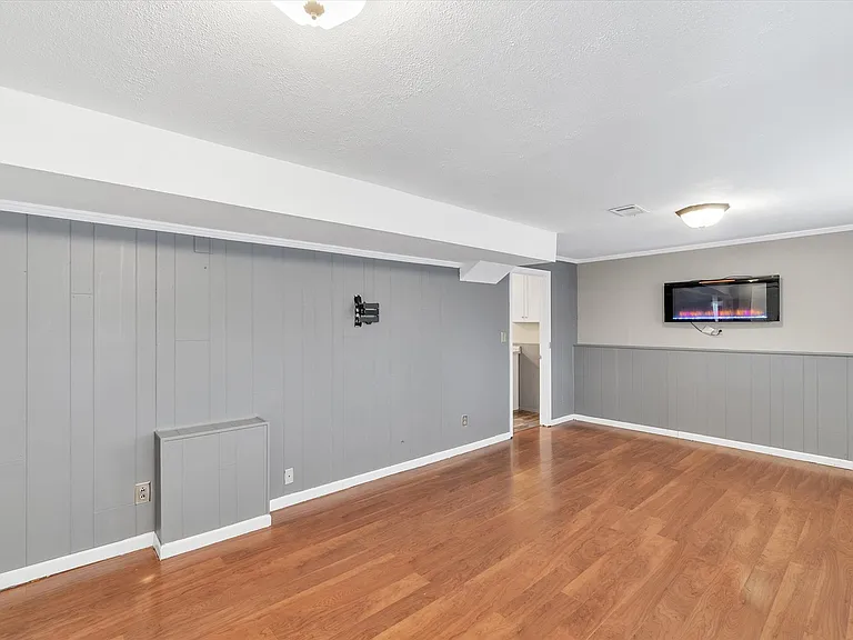 978 Panorama Dr — Photo 12