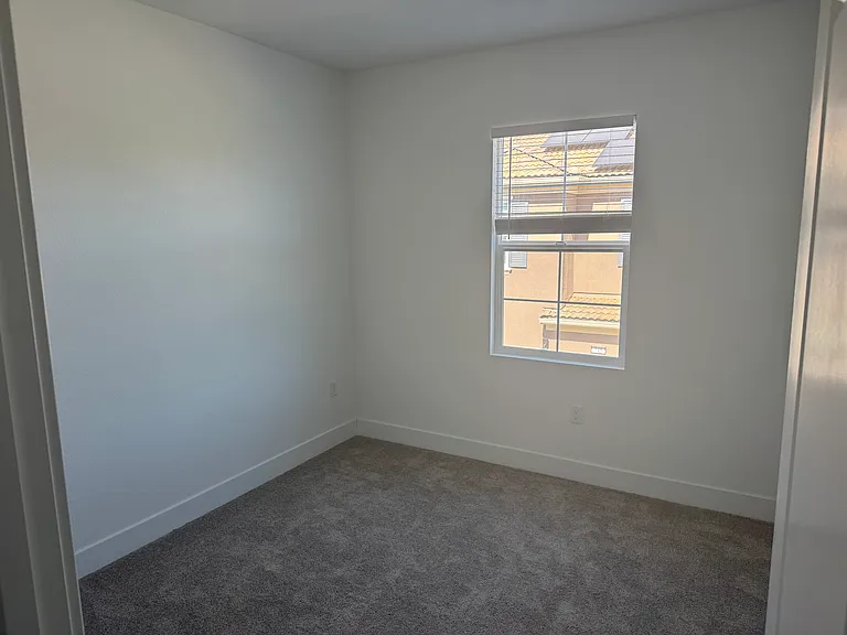248 N Venice Pl — Photo 11