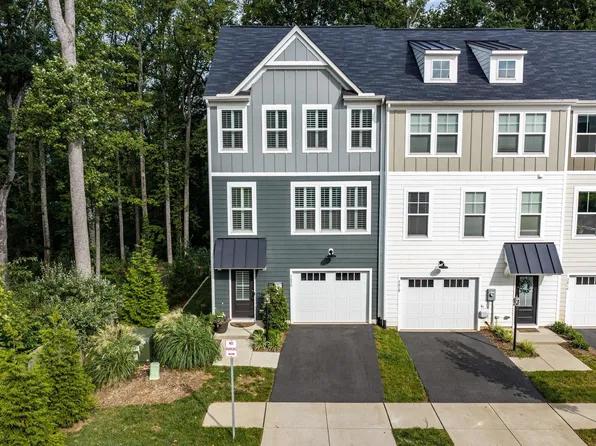 3020 Anoko Ct, Charlottesville, VA 22902