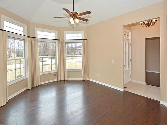 3rd image of 4622 Bellerive Ct