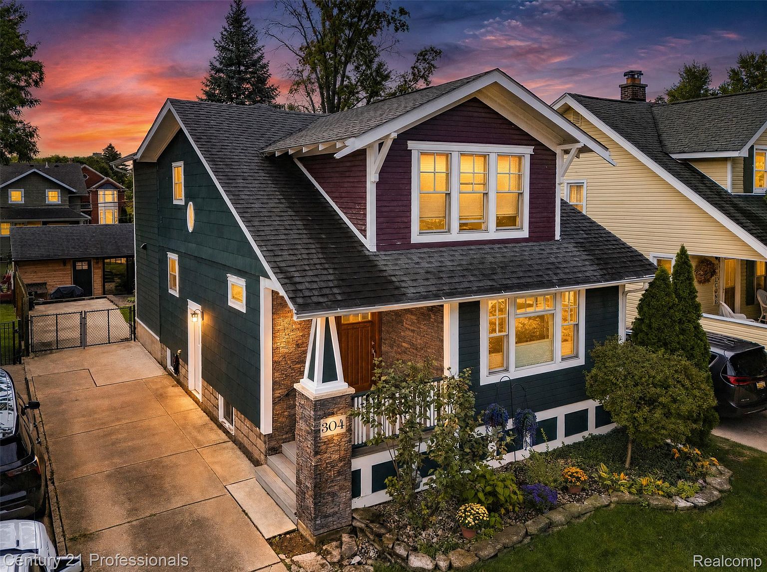 304 Gardenia Ave, photo 1