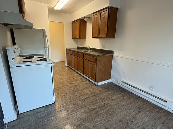 2nd image of 750 Michigan Ave E #12