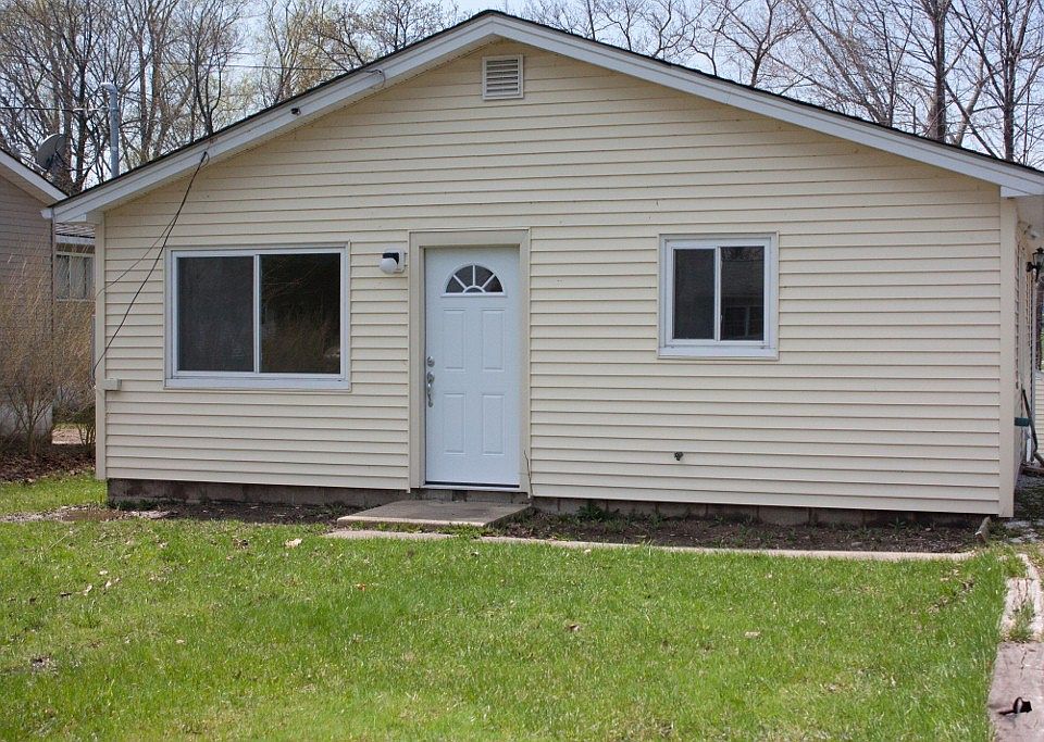 1st image of 1366 Belleair Ave