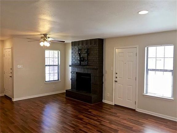4th image of 1006 Hyridge St