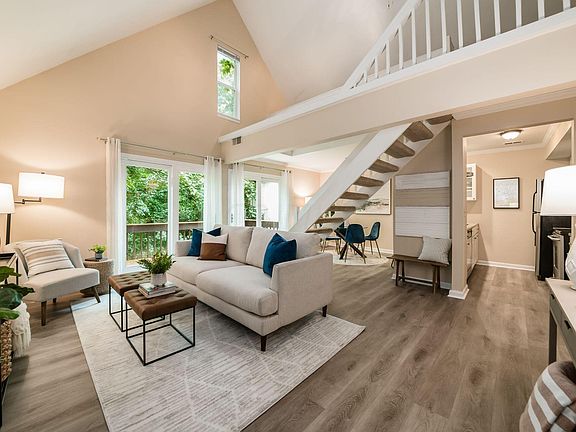 4th image of 1577 Arlington Ave #1577B