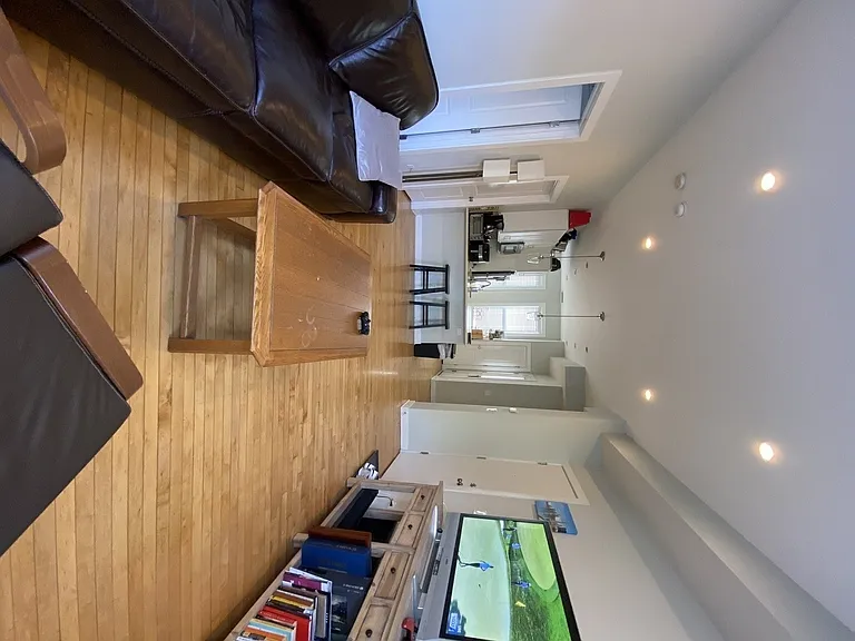 2778 N Kenmore Ave #3 — Photo 4