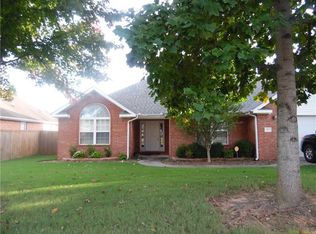 927 Nicholson Ave, Springdale, AR 72764