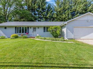 W3566 Park Dr, Lake Geneva, WI 53147