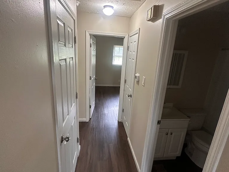 1274 Centre Pkwy — Photo 13
