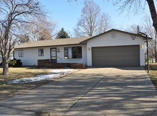 1108 West St, Yankton, SD 57078