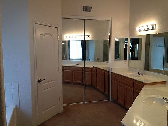 5th image of 1758 Bridlewood Dr