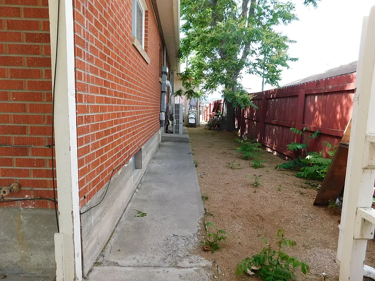 1911 N 10th St — Photo 4