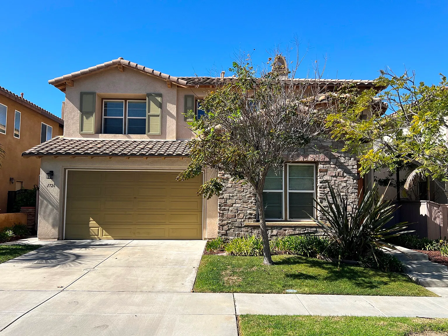 4 bed, 3.5 bath, 2825 sqft, $5,190 — Photo 2