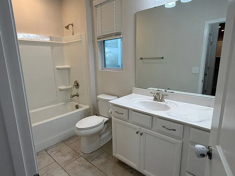 1008 Fairbrae Ln — Photo 19