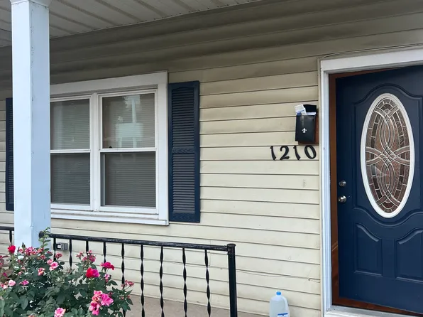 1210 W Clay St, Richmond, VA 23220