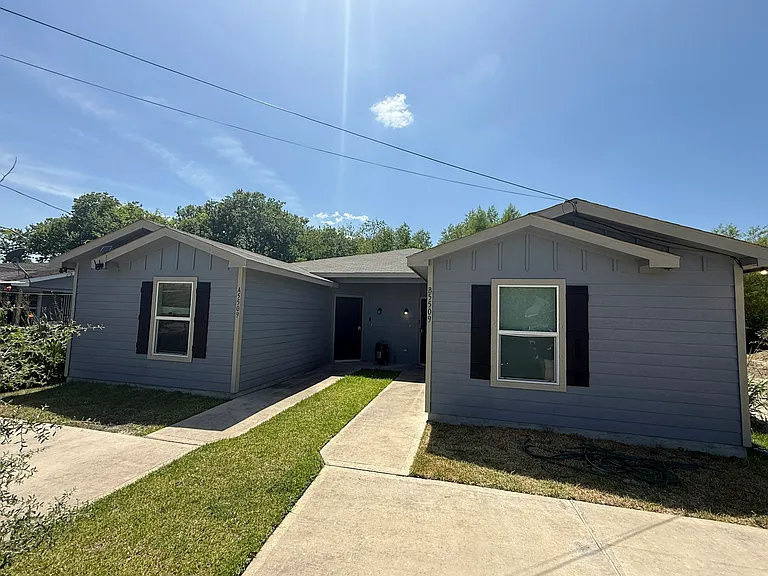 5509 Nielan St #B — Photo 1