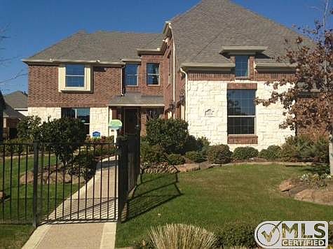2nd image of 1732 Queensgate Dr