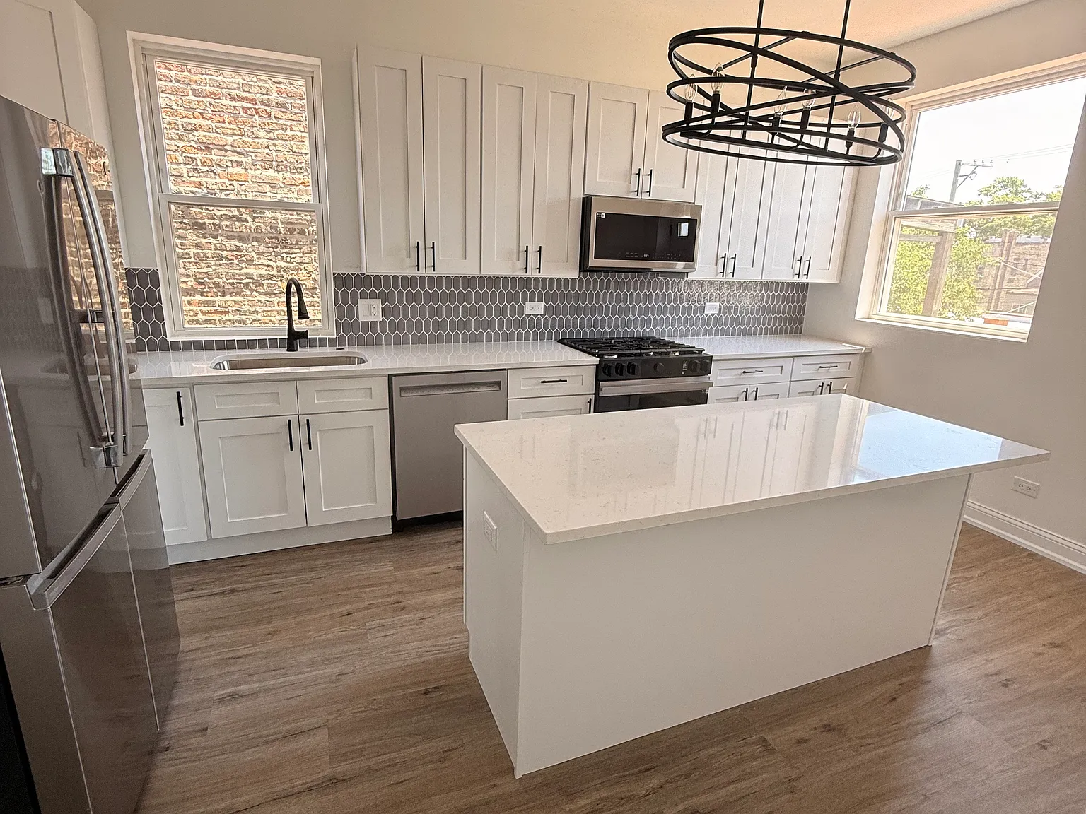 3 bed, 1450 sqft, $2,000 — Photo 4