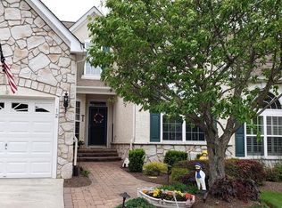 12 Beidler Dr, Washington Crossing, PA 18977