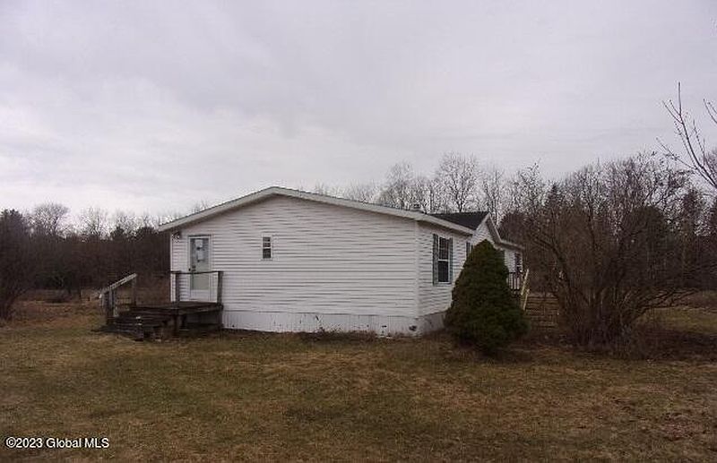 2nd image of 90 Spicer Road