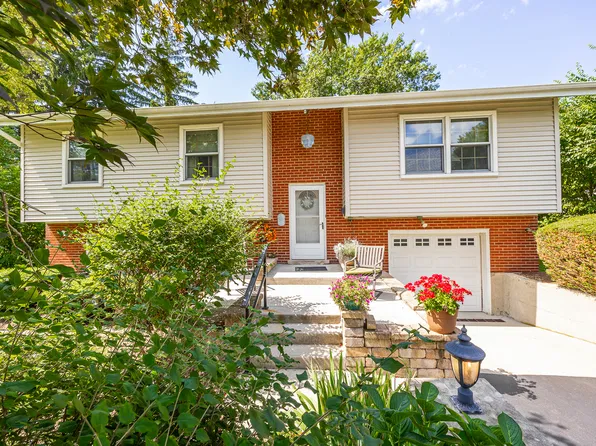 5722 Main St, Downers Grove, IL 60516
