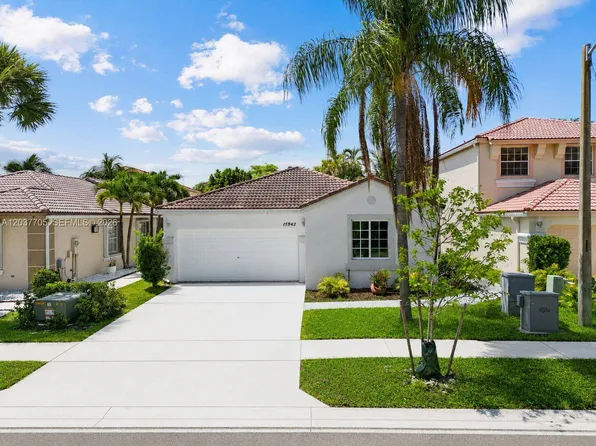 15942 NW 21st St, Pembroke Pines, FL 33028