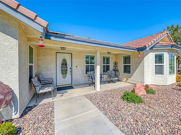 4th image of 8760 W La Mancha Ave