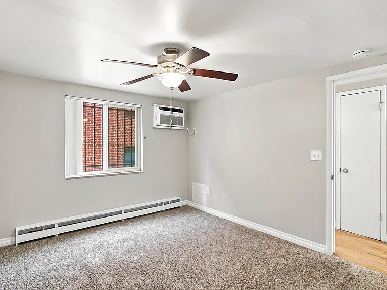 222 Logan — Photo 36