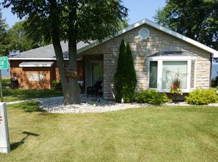 9208 Shore Cliff Rd #1, Sturgeon Bay, WI 54235