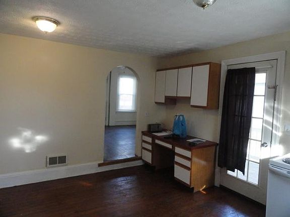 3rd image of 709 Nold Ave