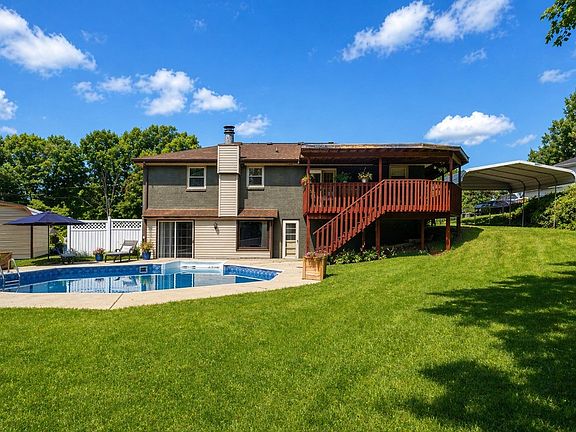 2nd image of 158 Lexington Dr