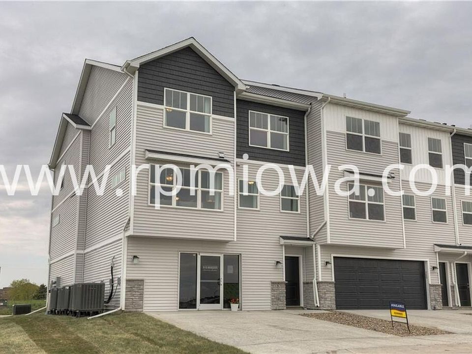 1st image of 159 NE 23rd Ln
