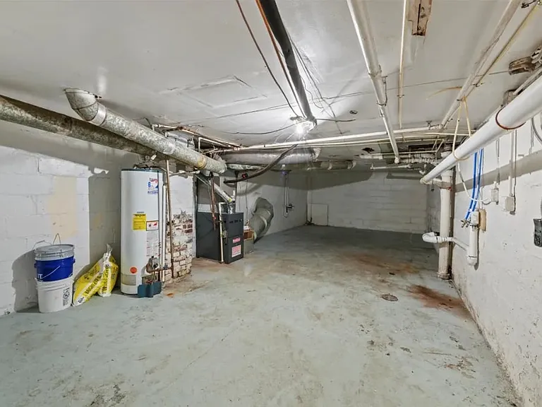 409 N Temple Ave — Photo 16