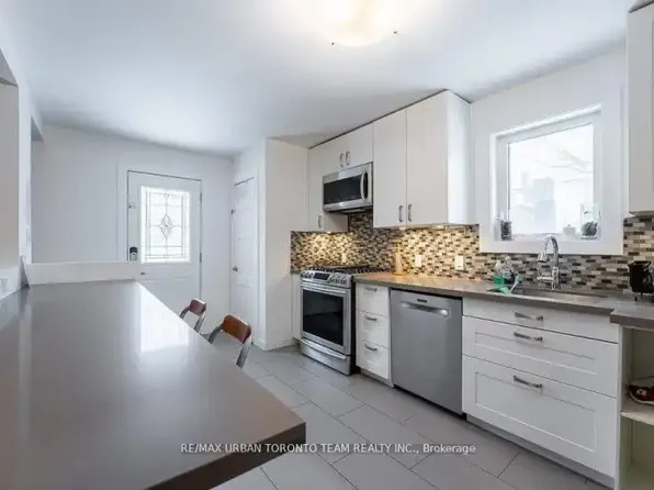 1277 Broadview Ave, Toronto, ON