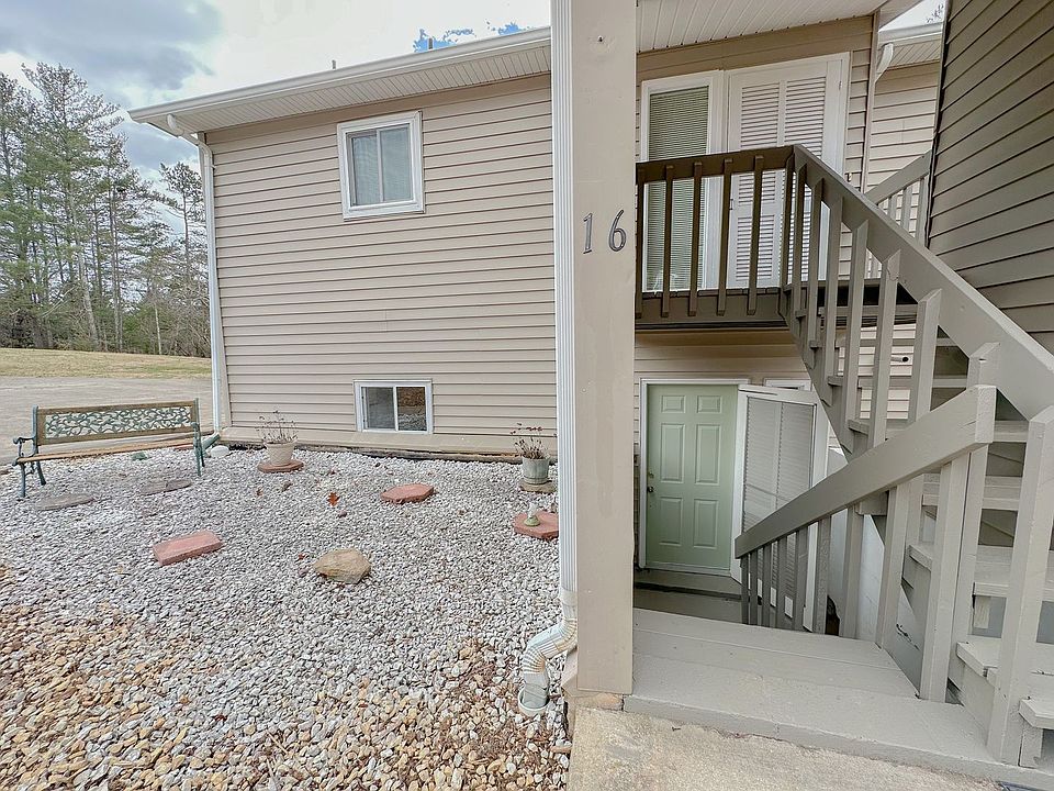 1st image of 14 Woodstone Dr APT 16