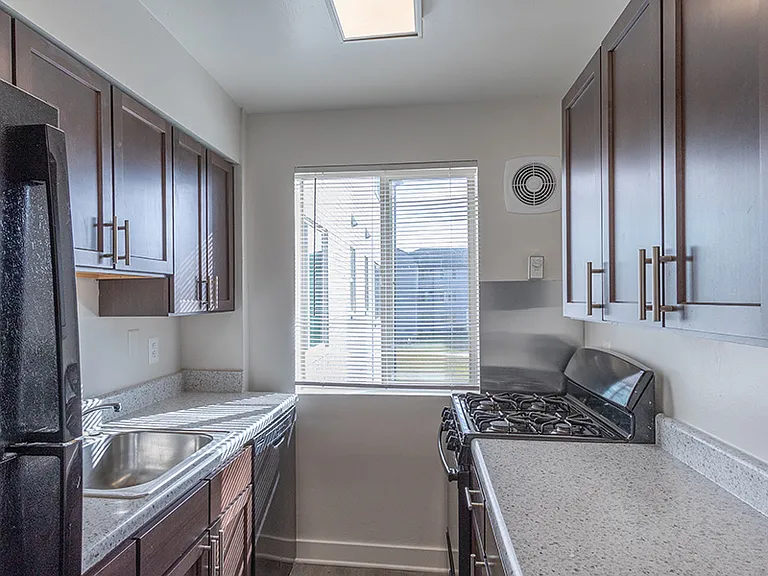 3421 Glen Carlyn Dr — Photo 7