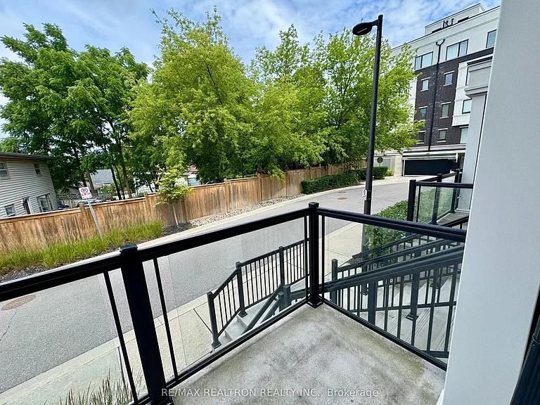 100 Alex Gardner Cir #5 — Photo 12