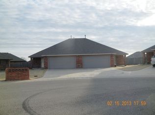 920 SW 37th St #922, Moore, OK 73160