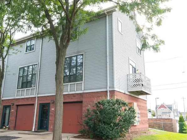 4525 West Westchester SQUARE, West Milwaukee, WI 53214