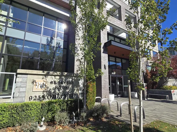 9233 Odlin Rd #418, Richmond, BC V6X 0V4