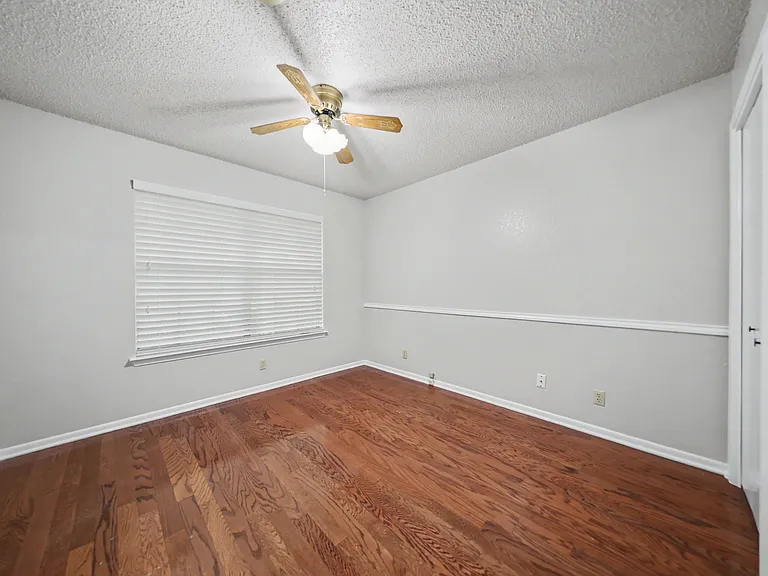2433 Canyon Creek Dr — Photo 19