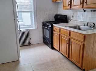 32-76 33rd St #2, Astoria, NY 11106