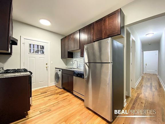 5th image of 545 Chestnut St APT 203