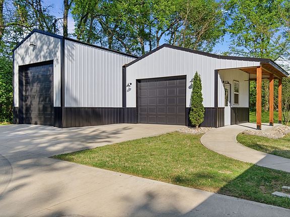 3rd image of 301 Rosebrook Dr