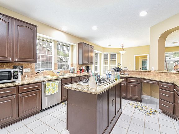 5th image of 9115 Symphonic Ln