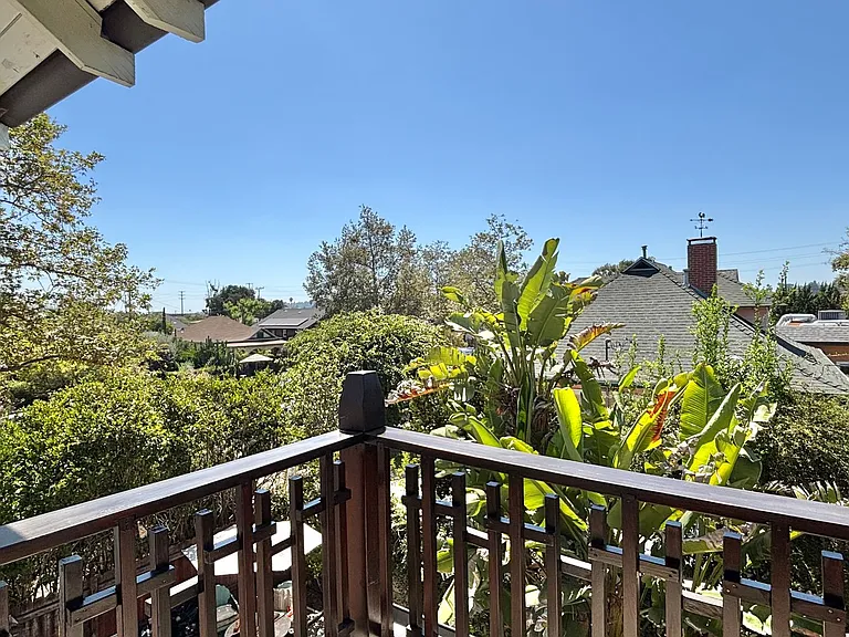 6433 Crescent St — Photo 18