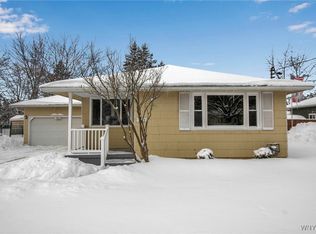 302 Iroquois Ave, Lancaster, NY 14086